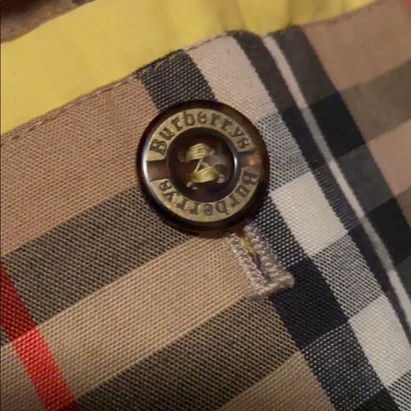 Authentic Burberry trench coat! - Picture 6 of 7